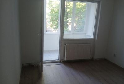 Apartament cu 3 camere semidecomandat în Central - 5