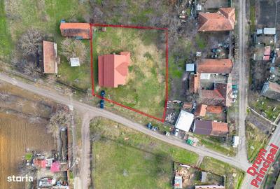 Casă cu 5 camere cu Teren 1553 Mp în Central - 1