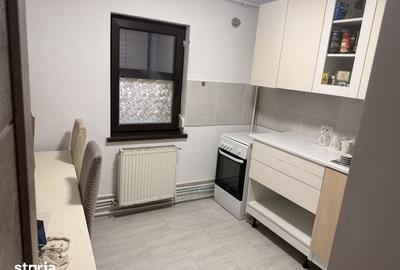 Apartament cu 5 camere în Micro 3 - 7