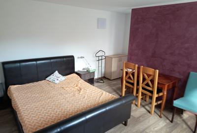 Casă cu 2 camere cu Teren 300 Mp în Central - 3