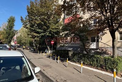 Apartament cu 2 camere decomandat în Berceni