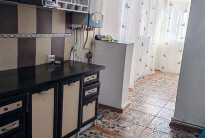 Apartament cu 4 camere decomandat în Central - 2