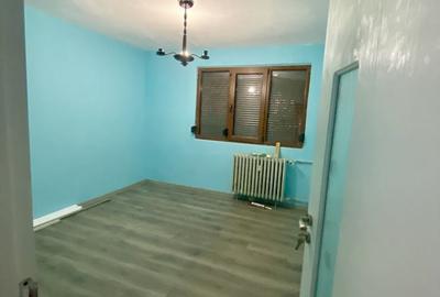 Apartament cu 4 camere decomandat în Micro 20 - 8