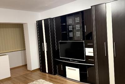 Apartament cu 2 camere decomandat, mobilat în Aradului