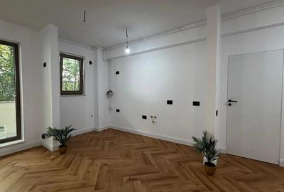 Apartament cu 2 camere decomandat în Aviației