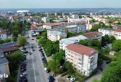 Apartament cu 2 camere decomandat în Calea București - 1