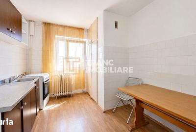 Apartament cu 3 camere decomandat în Central - 9