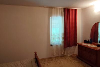 Casă individuală cu 8 camere cu Teren 3767 Mp în Bălănești - 1