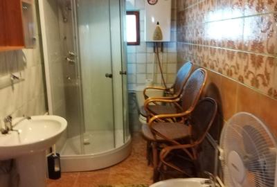 Casă cu 2 camere cu Teren 1300 Mp în Crăcăoani