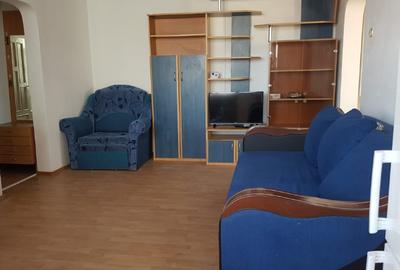 Apartament cu 3 camere semidecomandat în Mihai Viteazul
