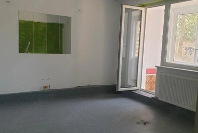 Apartament cu 3 camere decomandat în Central - 9