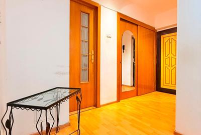 Apartament cu 3 camere decomandat în Drumul Sării - 5