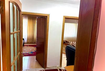 Apartament cu 3 camere decomandat, mobilat în Gara