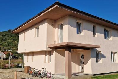 Casă cu 4 camere în Central - 8