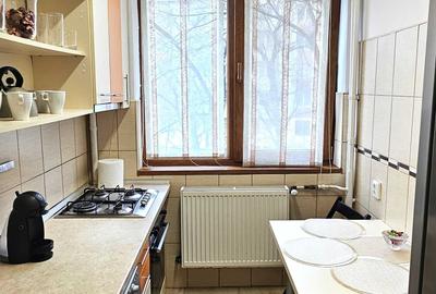 Apartament cu 3 camere semidecomandat, mobilat în Basarab