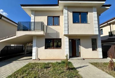 Casă cu 4 camere cu Teren 400 Mp în Florești