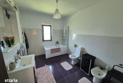 Casă cu 5 camere cu Teren 680 Mp în Miroslava - 12