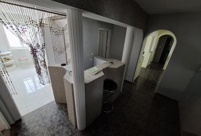 Apartament cu 4 camere decomandat în Central - 2