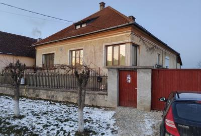 Casă cu 3 camere în Bod