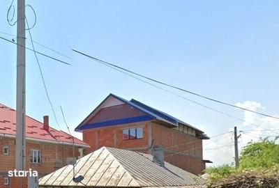 Casă cu 2 camere cu Teren 670 Mp în Săvinești - 3