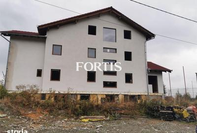 Casă cu Teren 800 Mp în Sâmbăta de Sus - 1