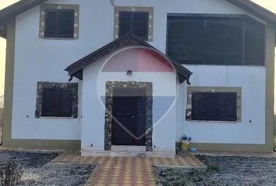Casă cu 4 camere cu Teren 500 Mp în Mândrești-Munteni