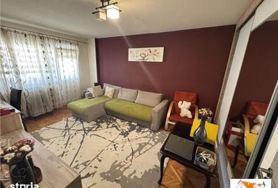 Apartament cu 3 camere decomandat în Cetate