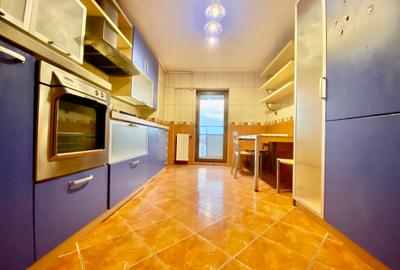 Apartament cu 4 camere decomandat în Micro 3 - 13