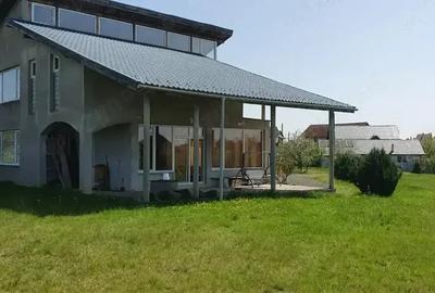 Casă cu 4 camere cu Teren 5800 Mp în Tăuții-Măgherăuș