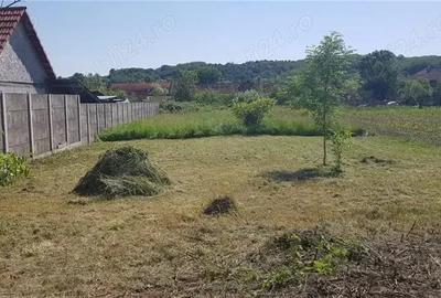 Teren de 989 mp, în Duleu