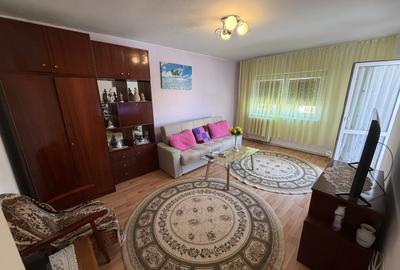 Apartament cu 3 camere decomandat în Cetate - 2