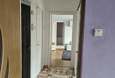 Apartament cu 3 camere decomandat în Nord
