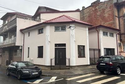 Casă cu 4 camere cu Canalizare în Calea Plevnei