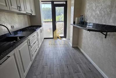 Apartament cu 3 camere semidecomandat, mobilat în Băneasa