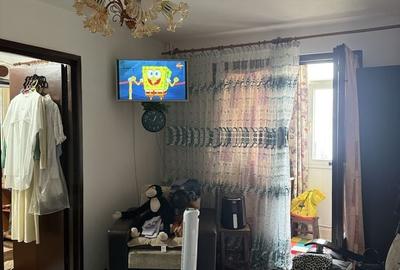 Apartament cu 2 camere semidecomandat în Inel II