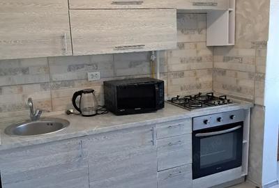 Garsonieră decomandată în Central