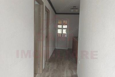 Casă cu 5 camere cu Teren 1100 Mp în Poiana - 6