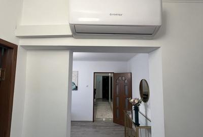 Apartament cu 3 camere în Micro 16