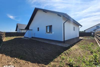 Casă cu 3 camere cu Teren 400 Mp în Miroslava