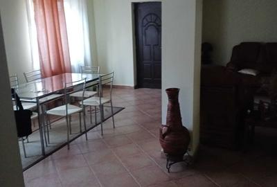 Casă cu 4 camere în Micro 4