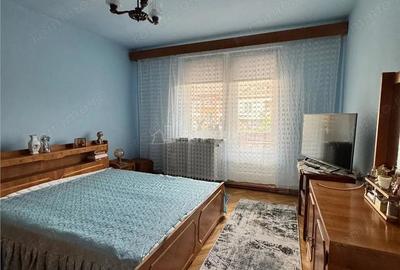 Apartament cu 4 camere decomandat în Micul Dallas - 1