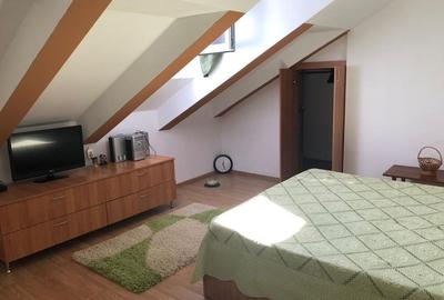 Apartament cu 2 camere decomandat în Micro 6 - 7