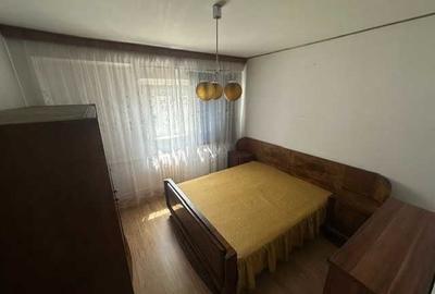 Apartament cu 2 camere semidecomandat în Universitate