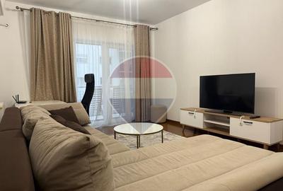 Apartament cu 2 camere semidecomandat, mobilat în Păcii