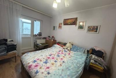 Apartament cu 3 camere decomandat în Siderurgiștilor