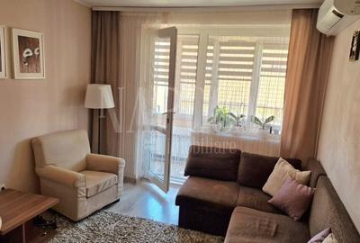 Apartament cu 3 camere semidecomandat, mobilat în Orașul Nou
