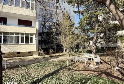 Apartament cu 3 camere decomandat în Central - 1