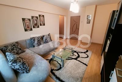 Apartament cu 3 camere semidecomandat, mobilat în Turnișor