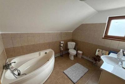 Casă individuală cu 4 camere cu Canalizare în Sânmihaiu Român - 8