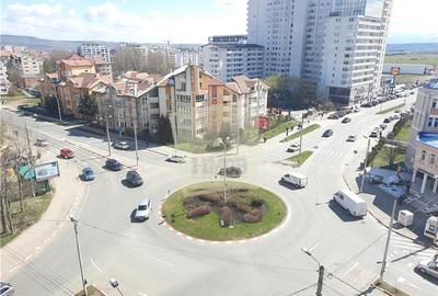 Apartament cu 2 camere decomandat în Mihai Viteazul